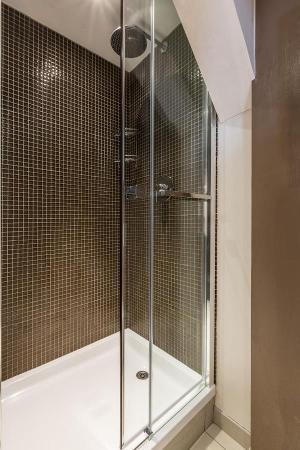 Apartment 2 - Charming 2 Bedroom Haven In