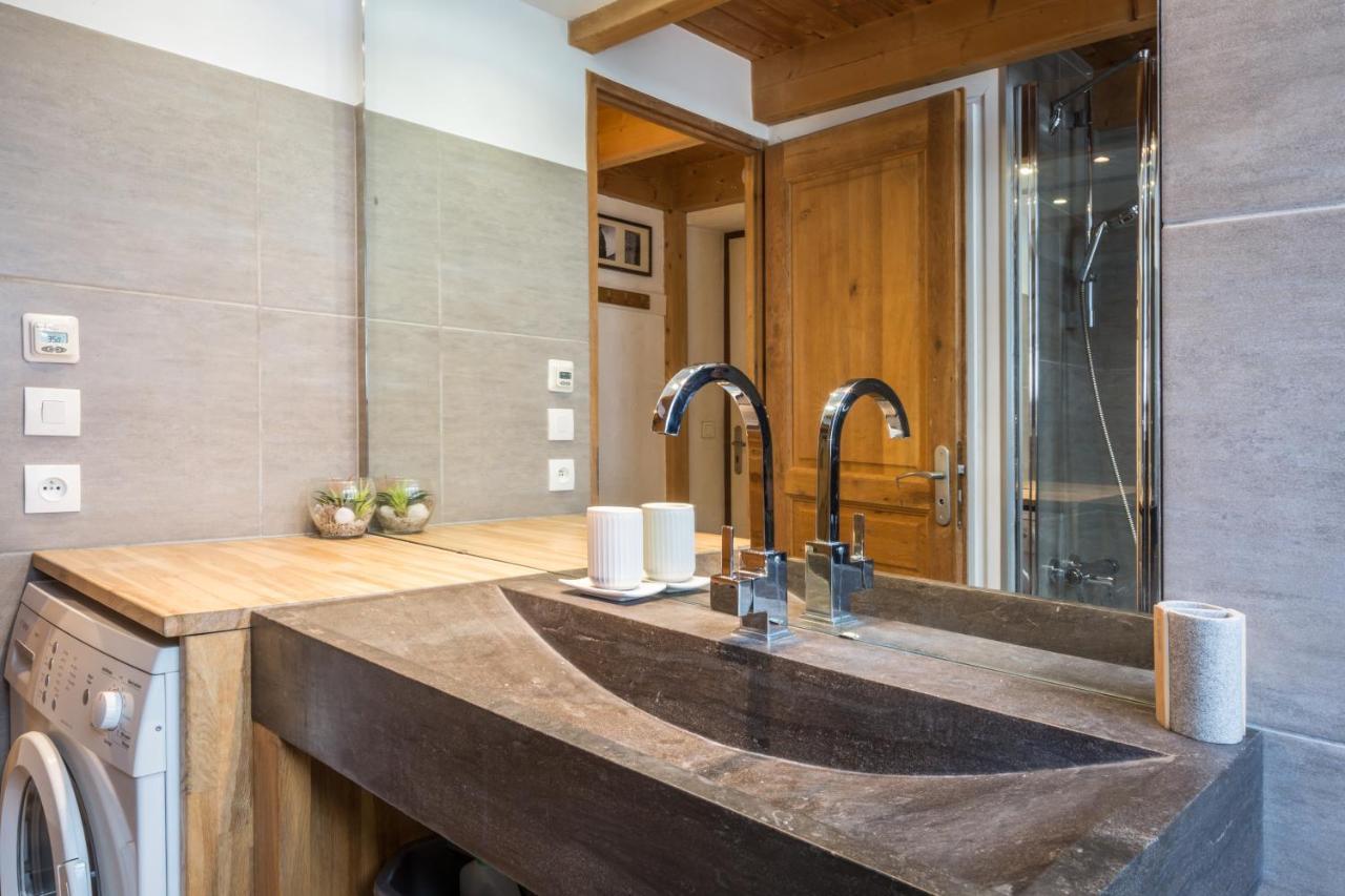 2 - Charming 2 Bedroom Haven In Apartment