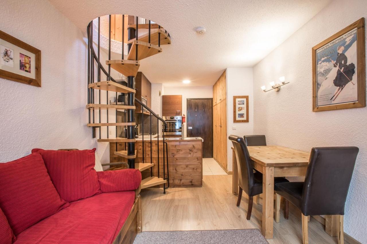 Petit Dru - Mezzanine With Mont Blanc *
