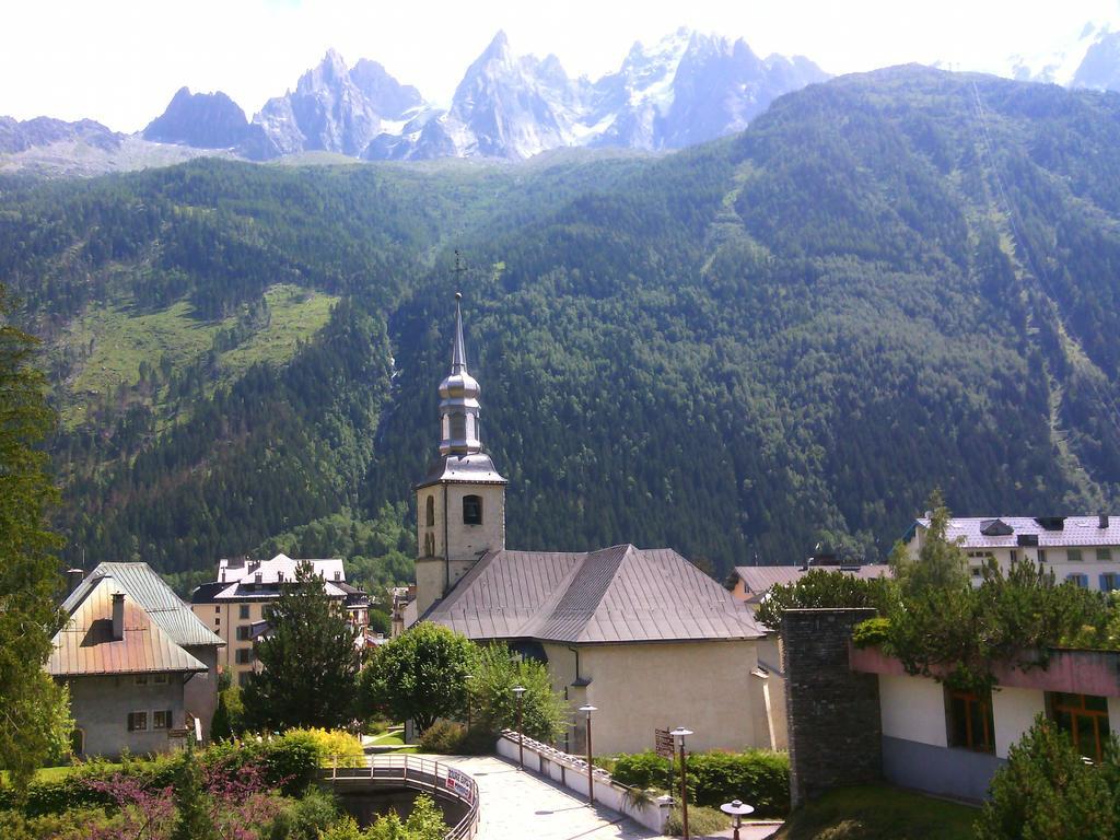 Du Clocher Hotel 3*
