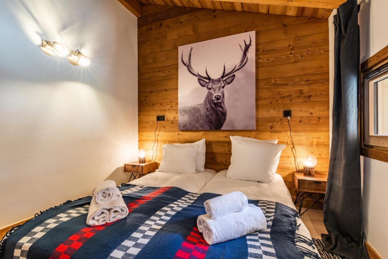 Sapelli Argentiere - By Emerald * Chamonix