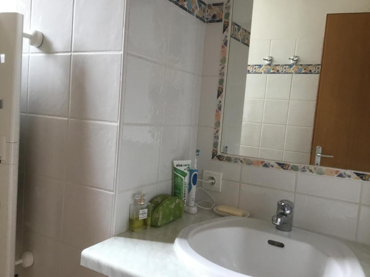 Typique,chaleureux Et Pratique Apartment