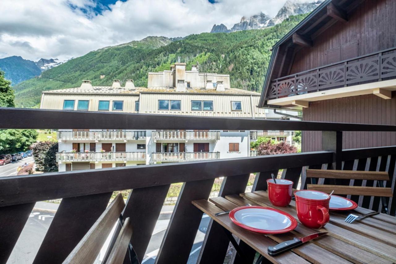 Apartment Modern With Balcony In The Center Of *