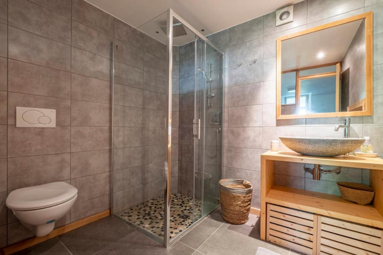 Superb Chalet With Balcony In Chalet *