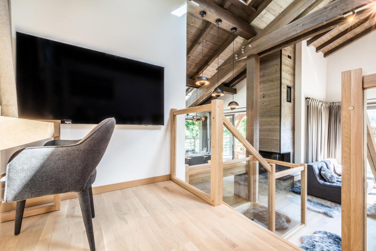 Jatoba - By Emerald Chalet *