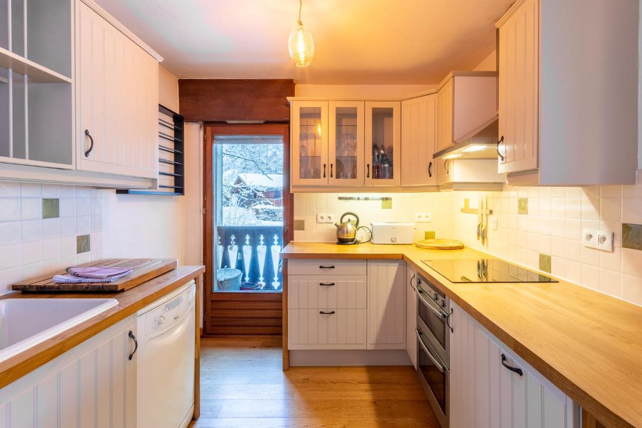 Chamouny - Alpes Travel - - Sleeps 8 Apartment *