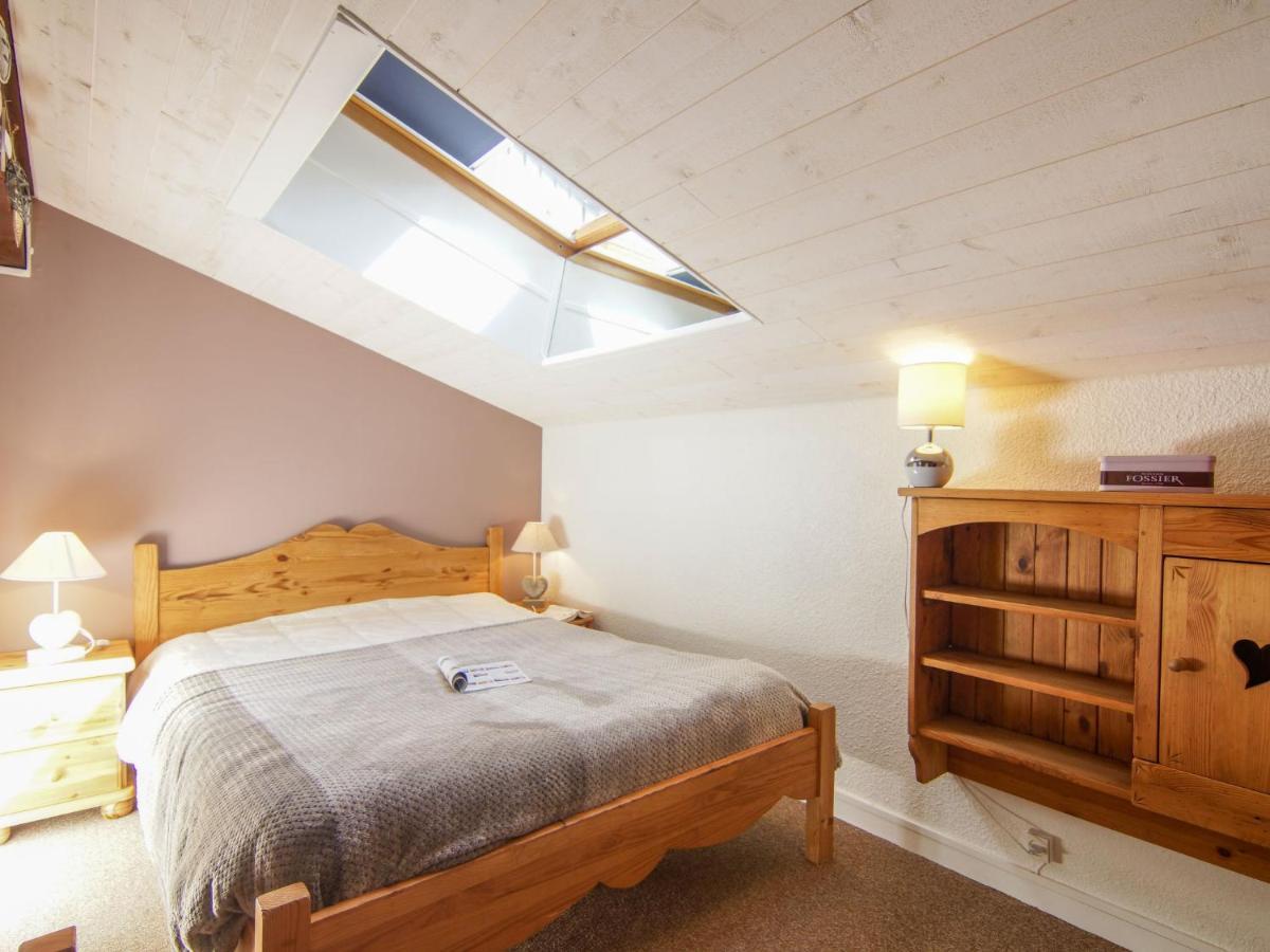 Apartment Le Chailloud-2 By Interhome