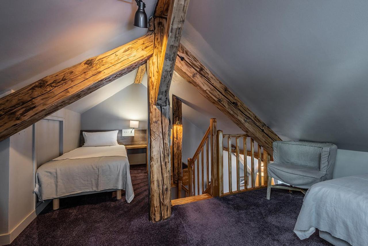 Eden Hotel, And Les Praz 3*