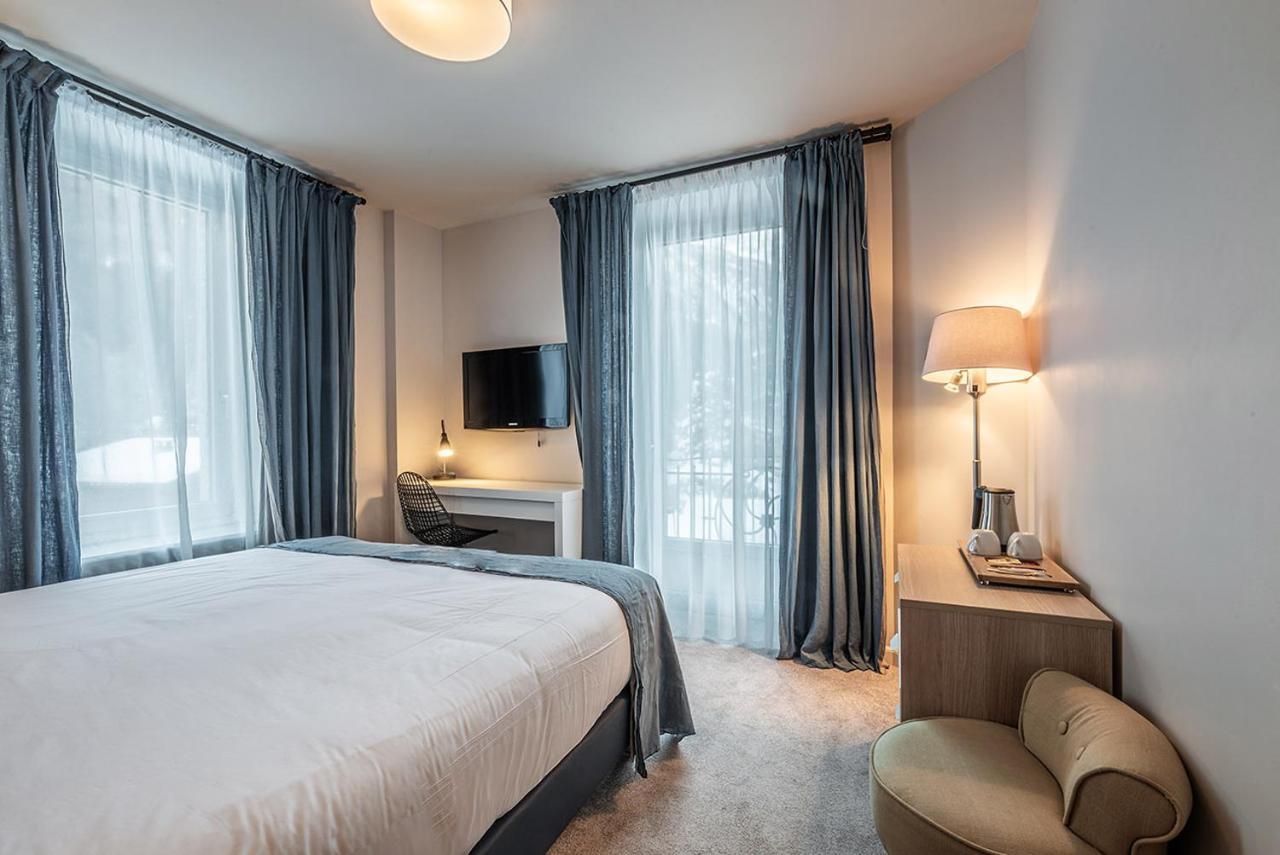 Eden Hotel, And Les Praz Hotel