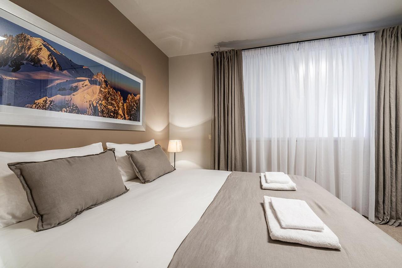 Eden Hotel, And Les Praz Hotel