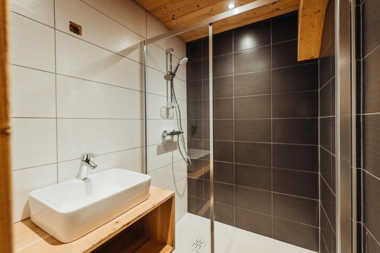 Vouvy Furnished Flat