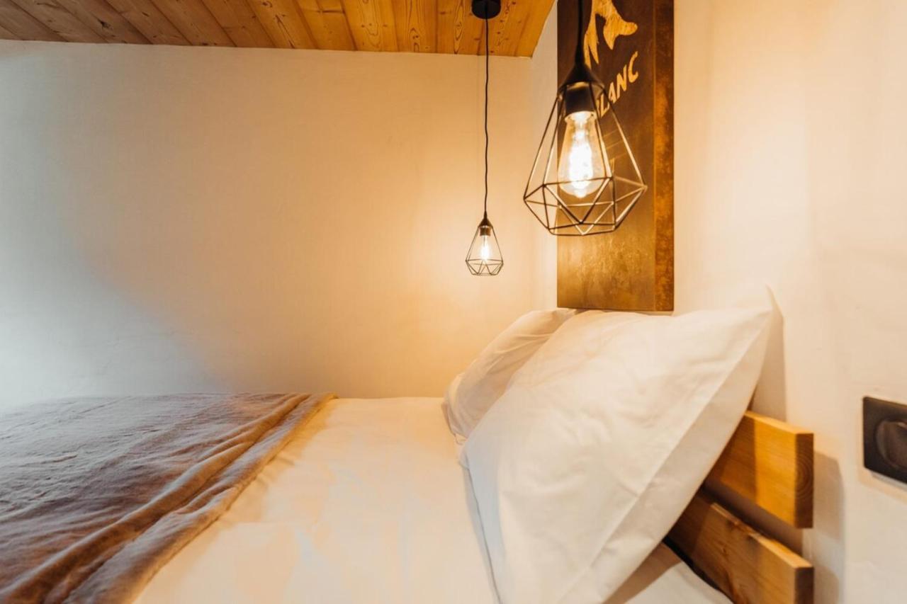 Vouvy Furnished Flat