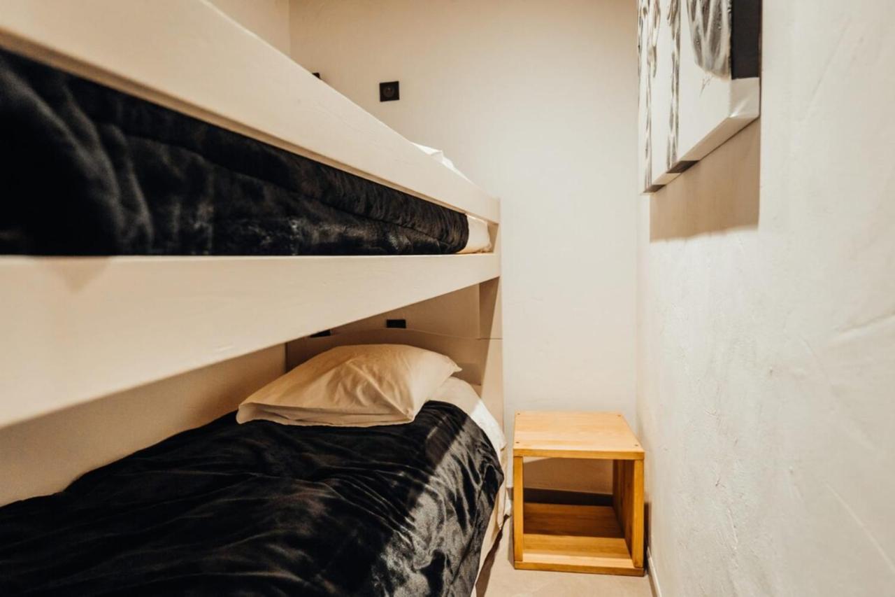 Vouvy Furnished Flat