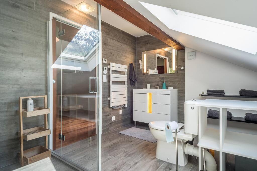 Luxury Spacious In *