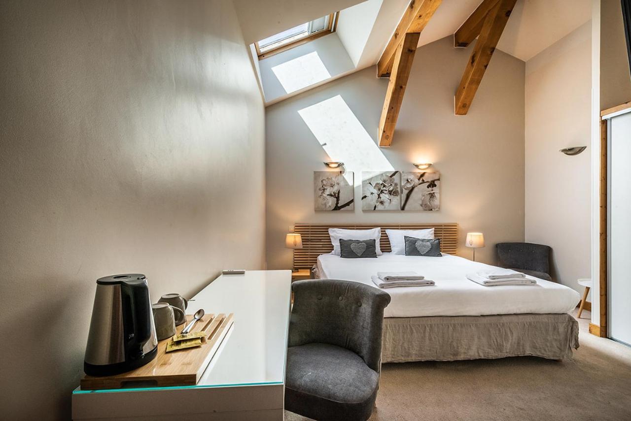 Eden Hotel, And Les Praz 3*