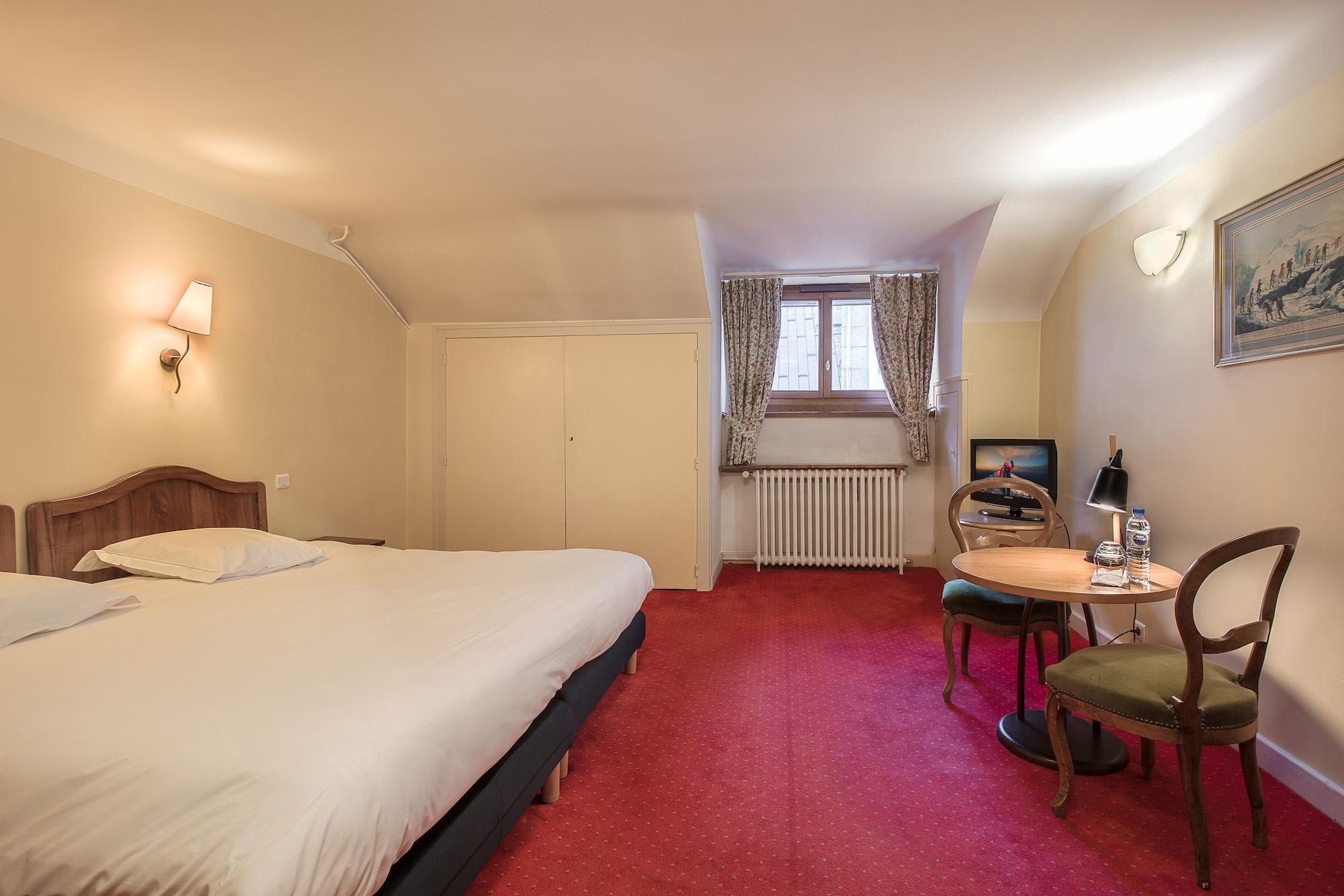Hotel La Croix Blanche 2*
