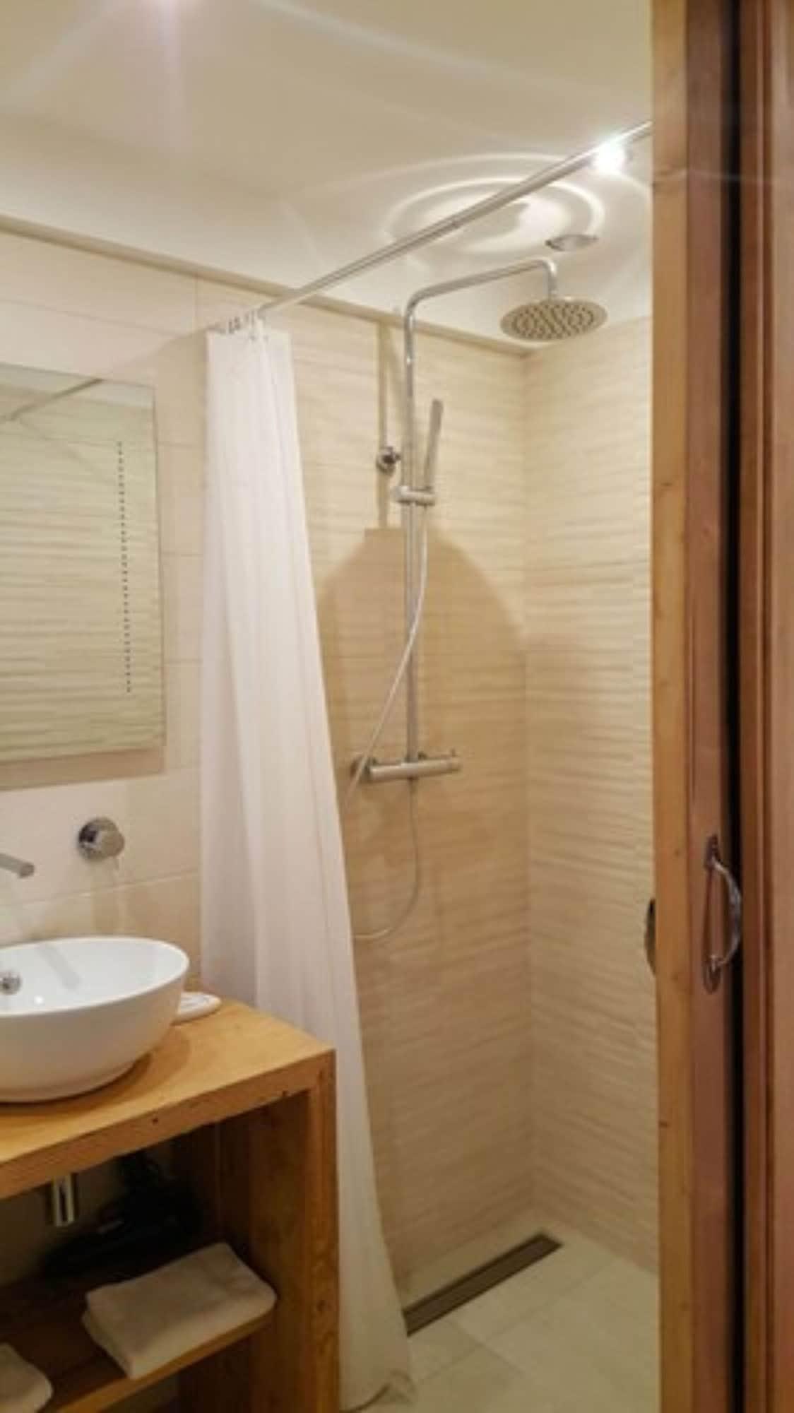 Du Clocher Hotel 3*
