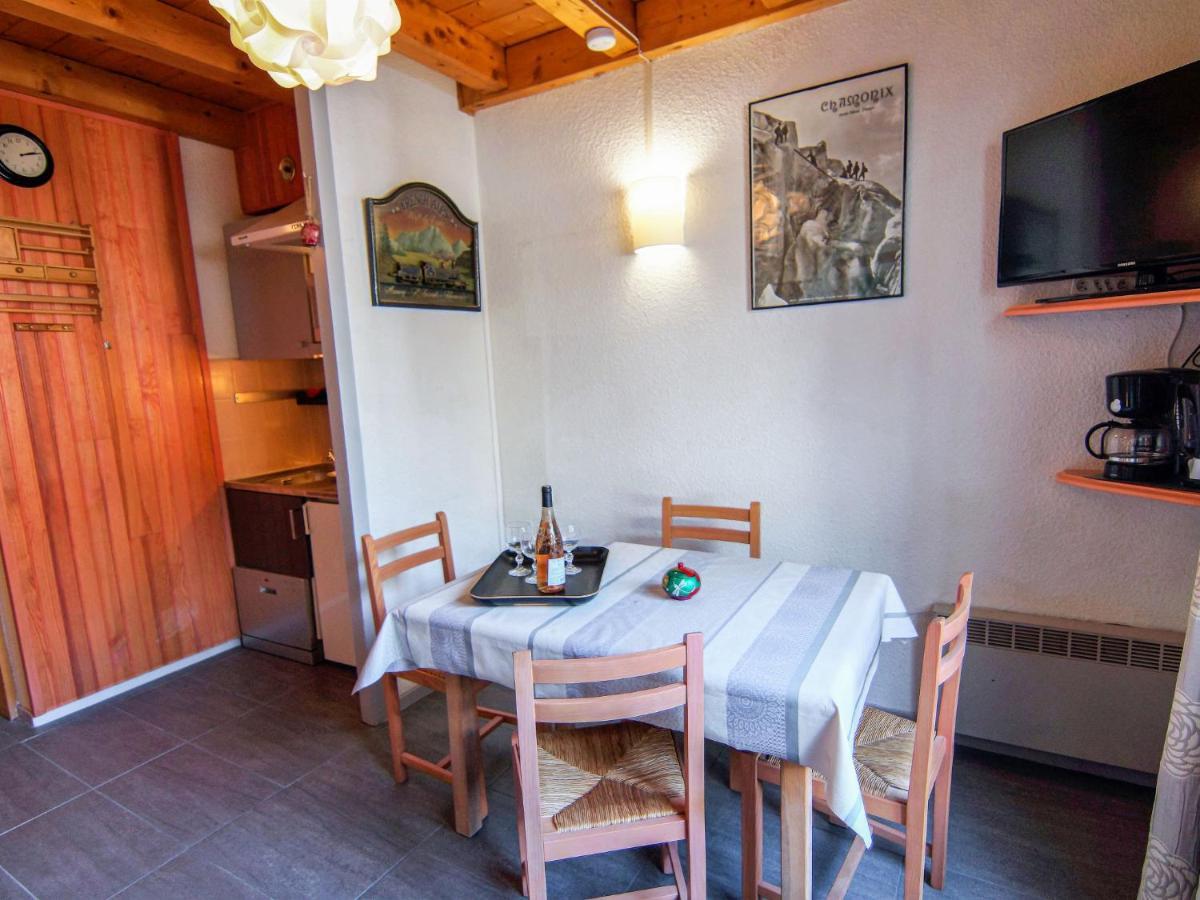 Le Triolet-8 By Interhome