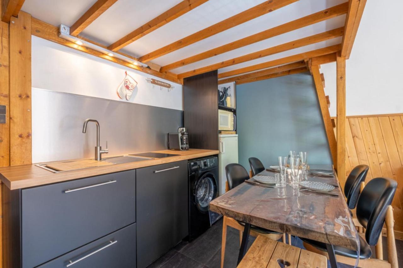Cosy 40m With Balcony In The Heart Of