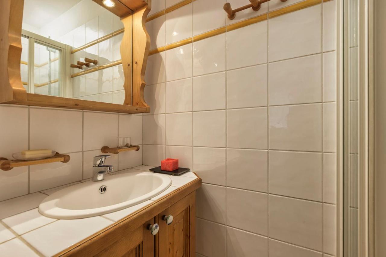 Apartment Grepon -city Center - Free Swimming Pool, Sauna, Gym - Free Parking - By Cozee