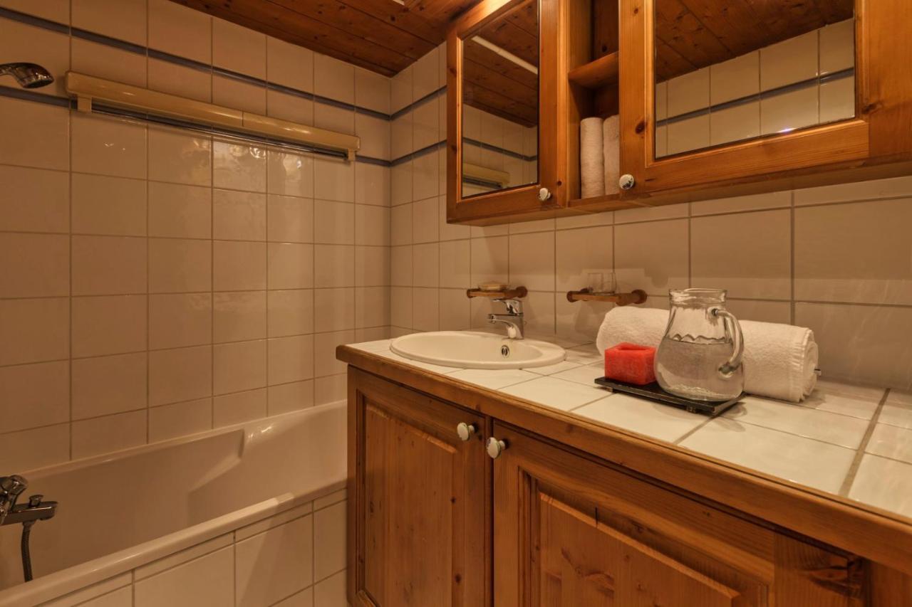Grepon -city Center - Free Swimming Pool, Sauna, Gym - Free Parking - By Cozee Apartment Chamonix