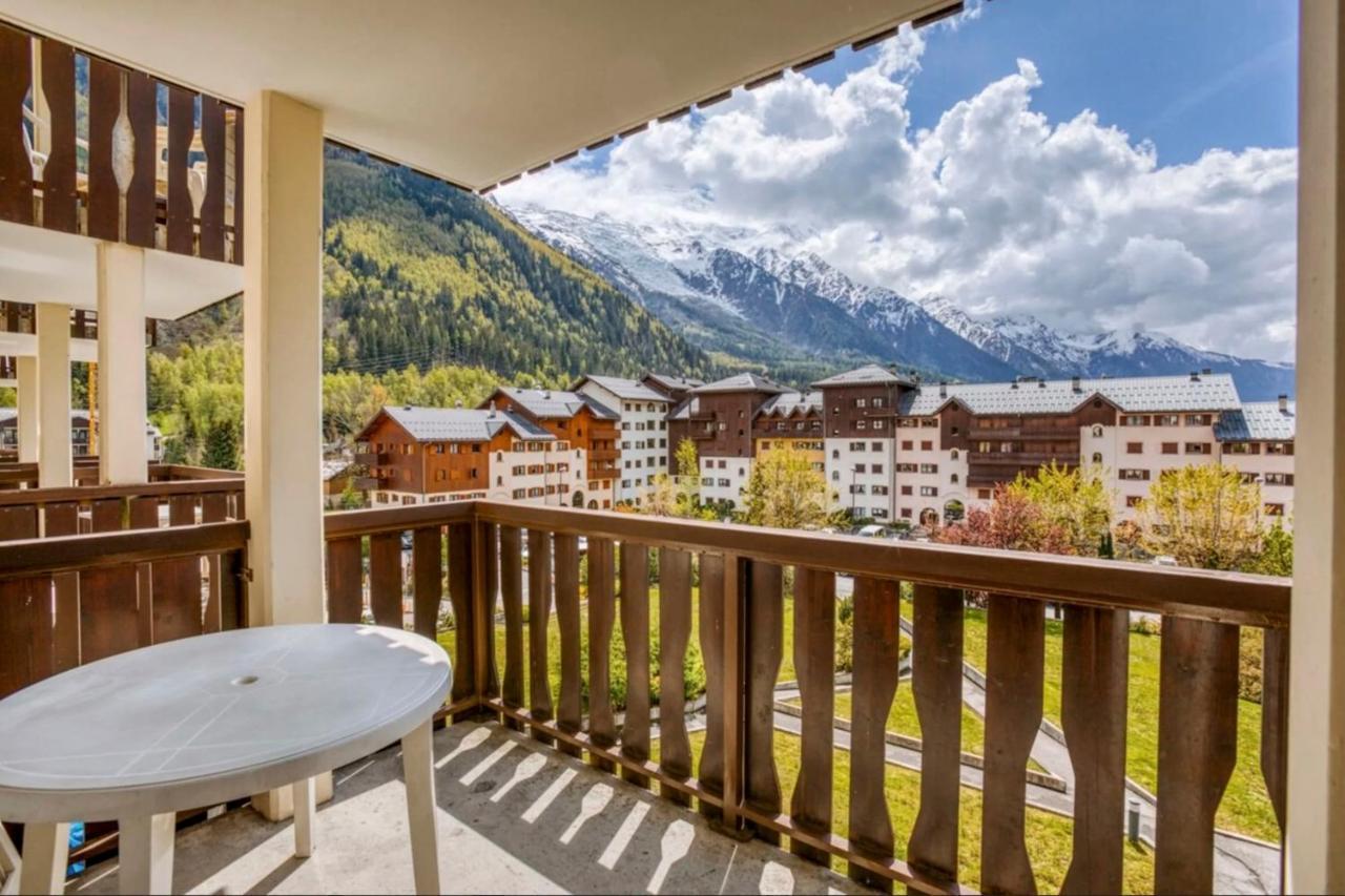 With Balcon In The Downtown ! * Chamonix