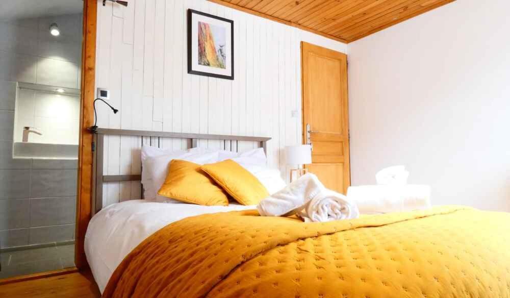 Falcon With Hot Tub - In A Great Location! Chalet Chamonix