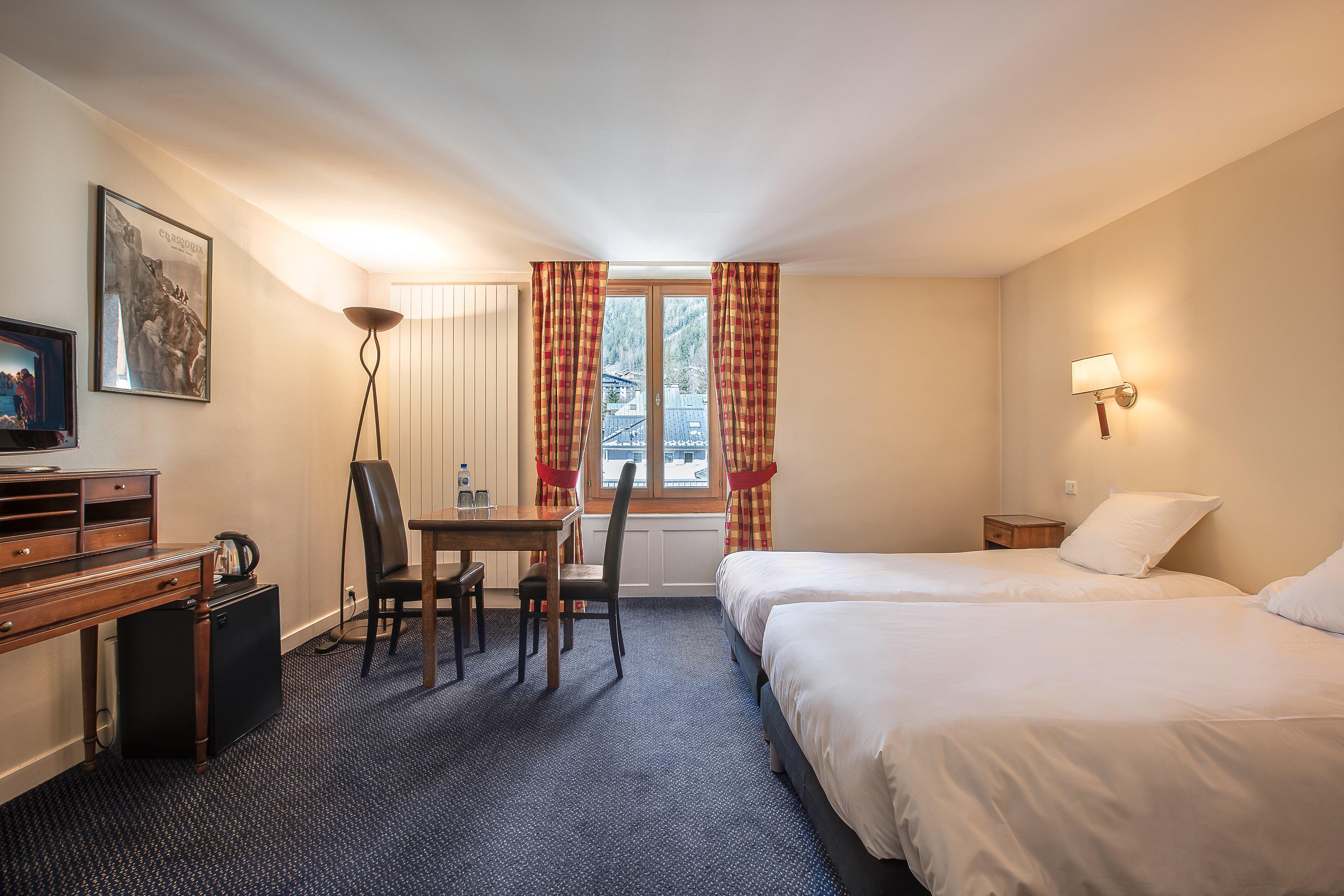 Hotel La Croix Blanche 2*