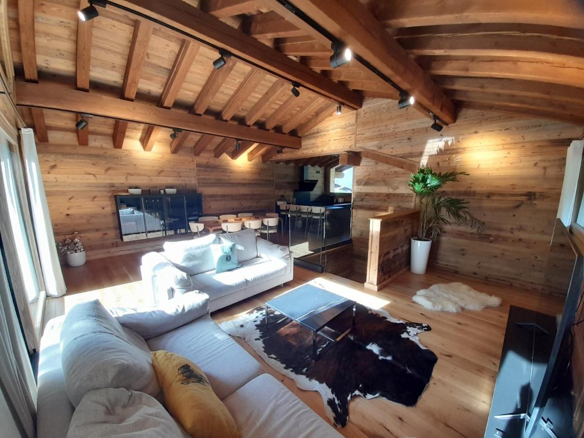 Chalet Lily By Brennus *