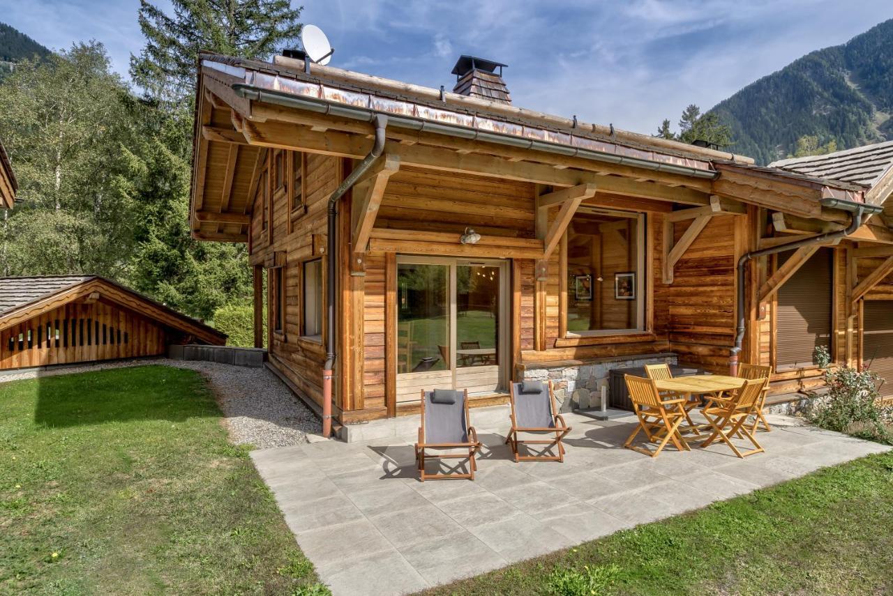 Chalet La Cloche Des Bois - Alpes Travel - Les Bois - Sleeps 4-6 *