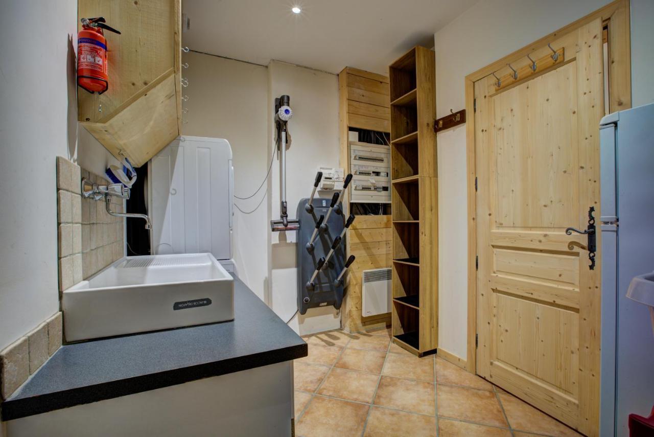 La Cloche Des Bois - Alpes Travel - Les Bois - Sleeps 4-6 Chalet *