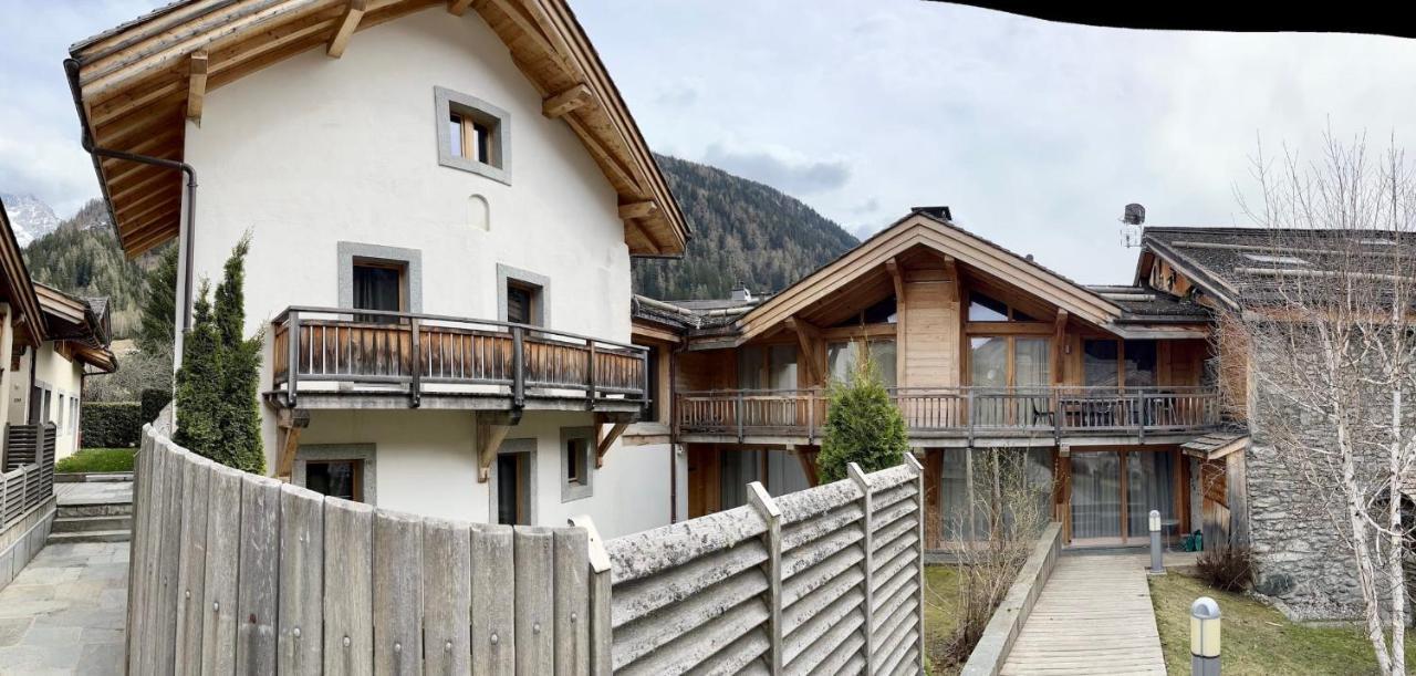 Chalet Of 235 M2 With Balcony Garden In *
