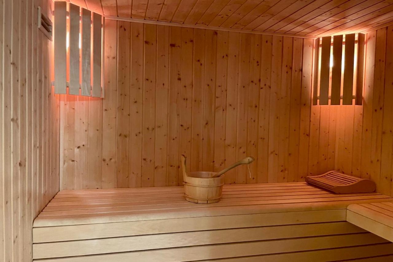 Chalet Of 235 M2 With Balcony Garden In * Chamonix