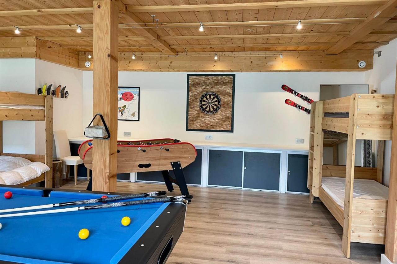 Chalet De 235 M Avec Balcon-jardin à *