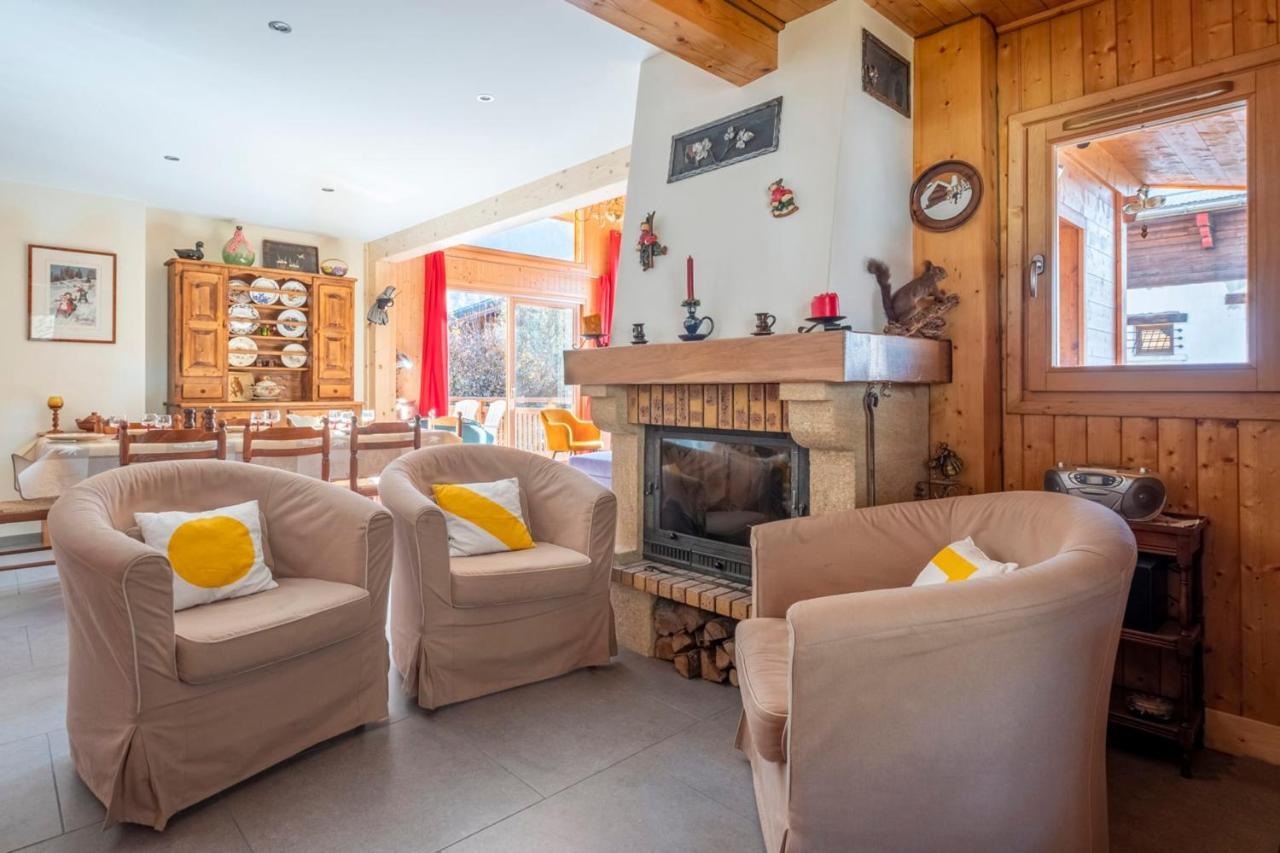 Chalet Family With Balcony In *