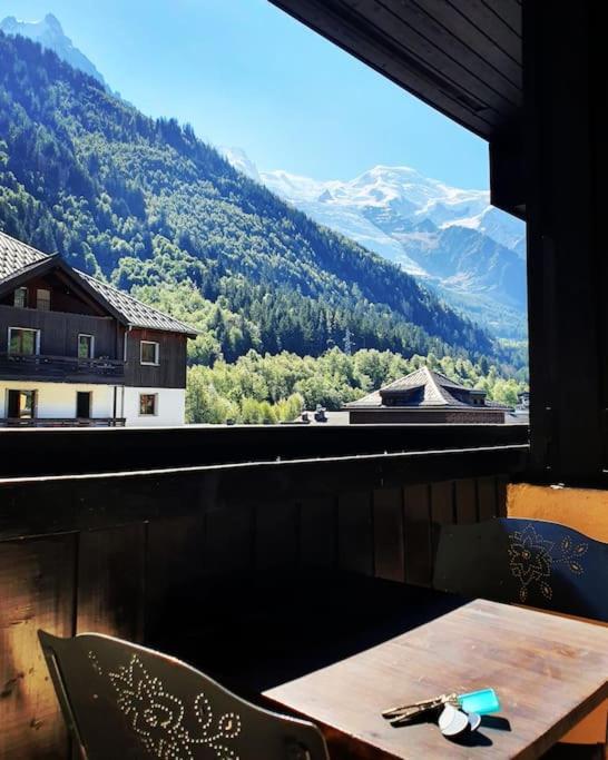 Apartment Superbe 2 Pieces, Centre Vue Mont-blanc Avec Balcon Et Parking Gratuit *