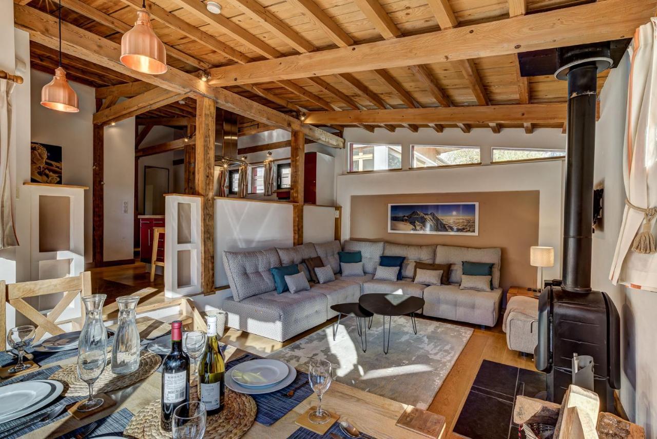 Chalet Alpins Alpes Travel Mont Blanc Views Sleeps 6-8 Chalet Chamonix