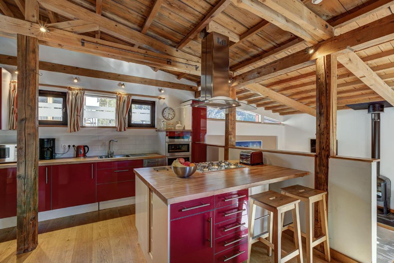 Chalet Chalet Alpins Alpes Travel Mont Blanc Views Sleeps 6-8 *