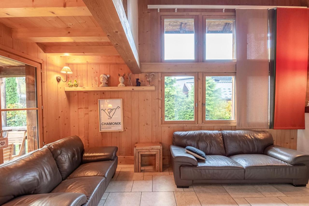 Chalet Family With Terrace And Garden In *