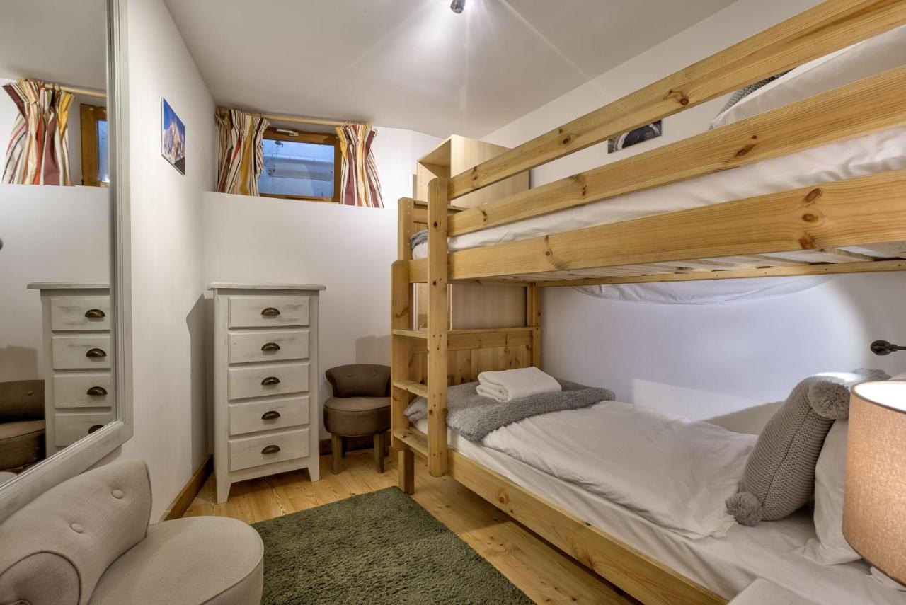 Chalet Alpins Alpes Travel Mont Blanc Views Sleeps 6-8 Chalet Chamonix