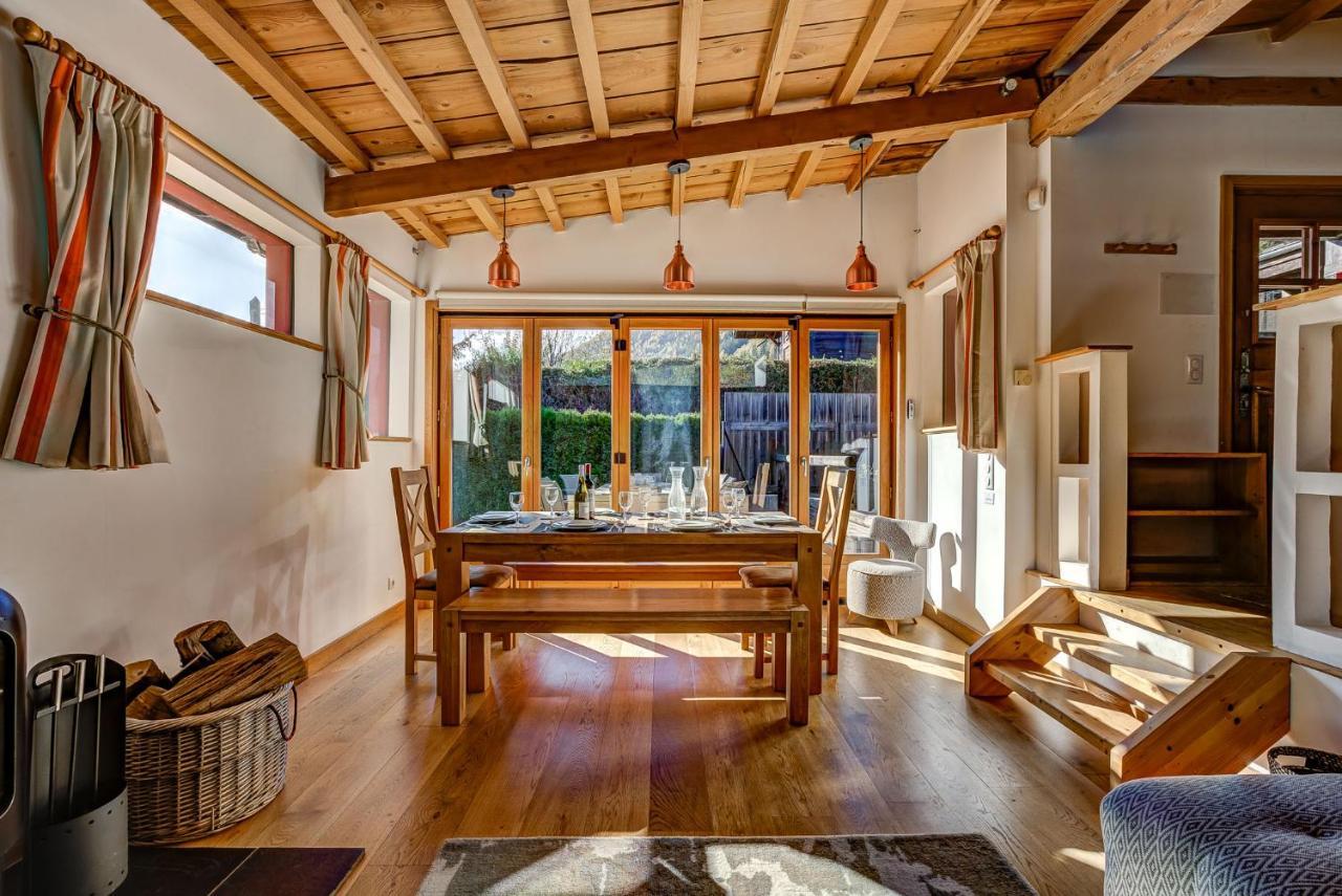 Chalet Alpins Alpes Travel Mont Blanc Views Sleeps 6-8 Chamonix