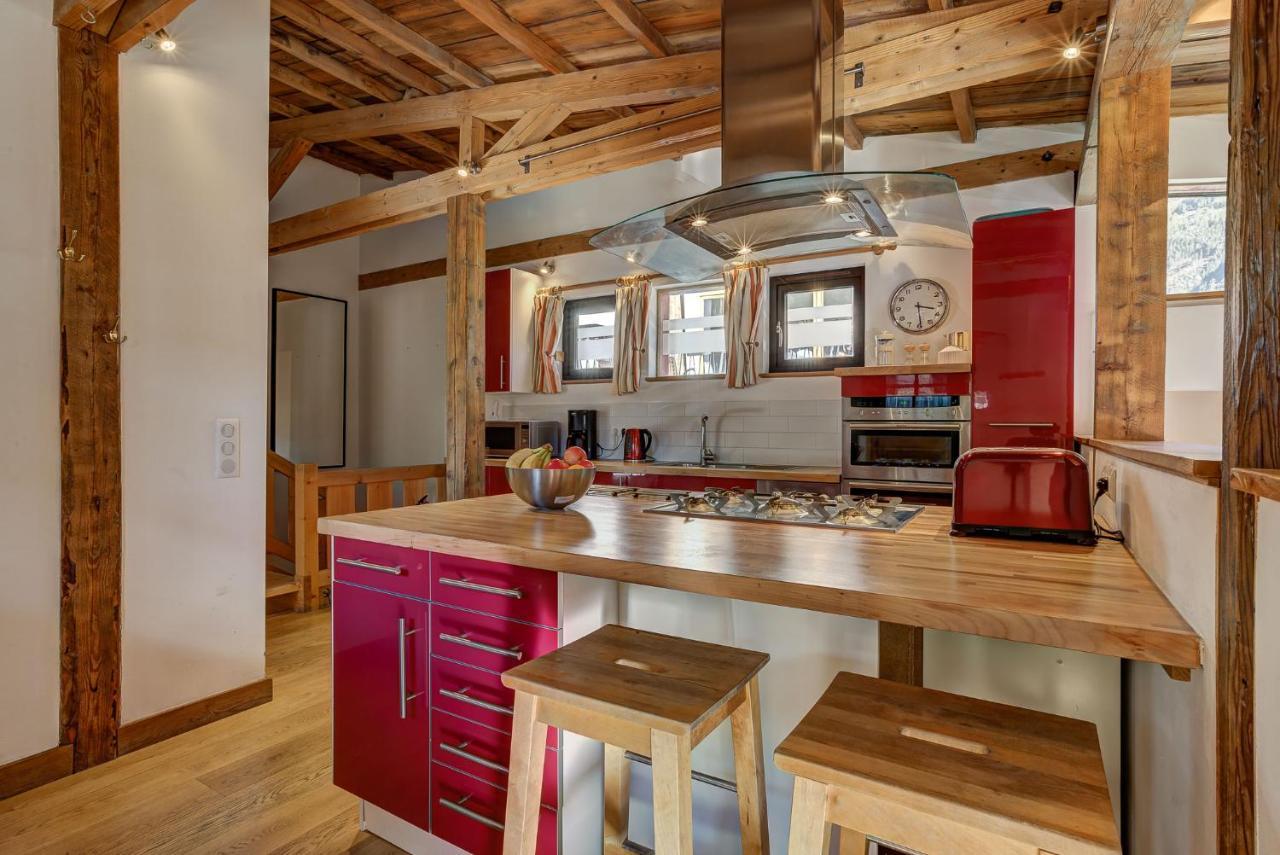Chalet Alpins Alpes Travel Mont Blanc Views Sleeps 6-8 Chalet