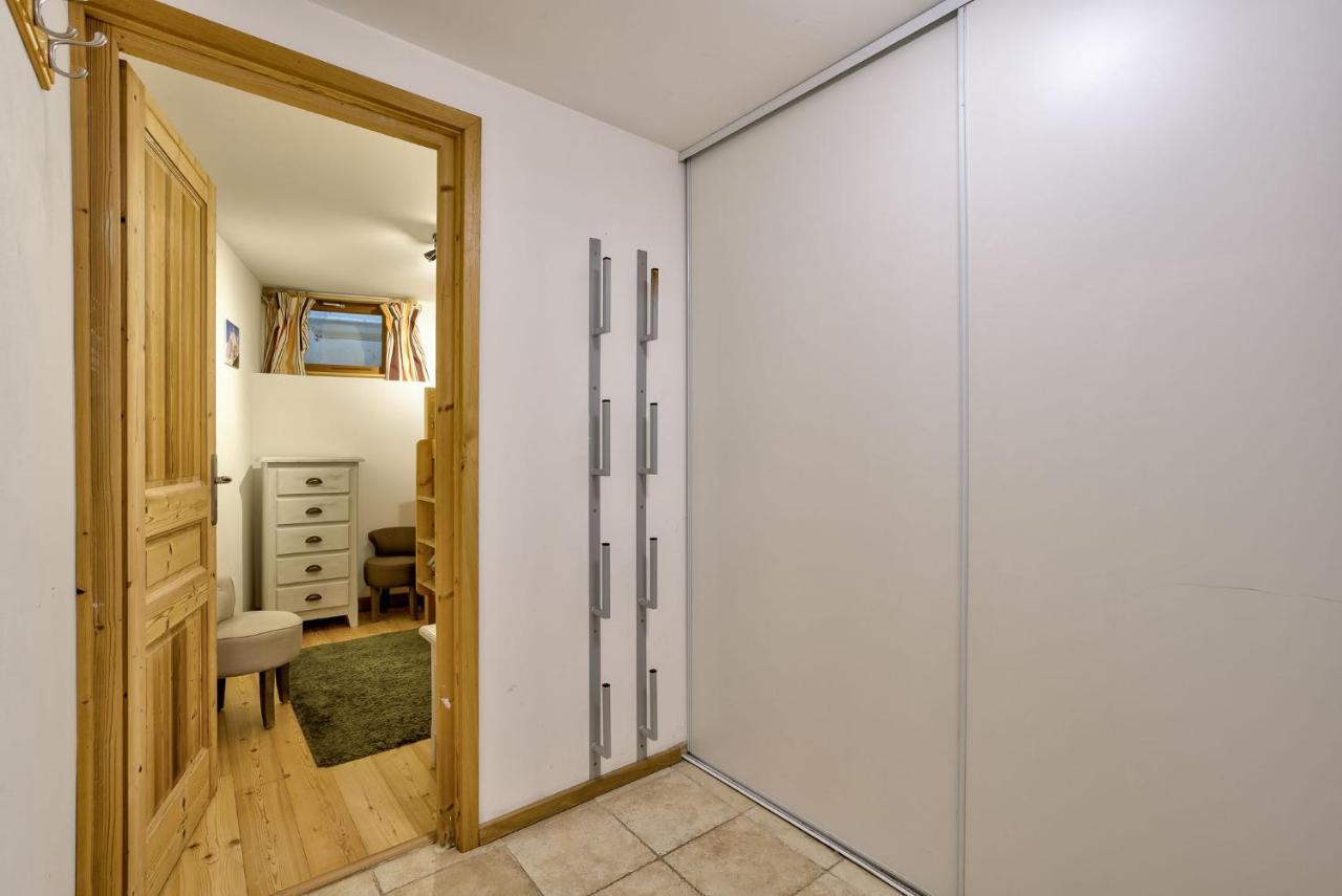 Chalet Alpins Alpes Travel Mont Blanc Views Sleeps 6-8 Chalet Chamonix