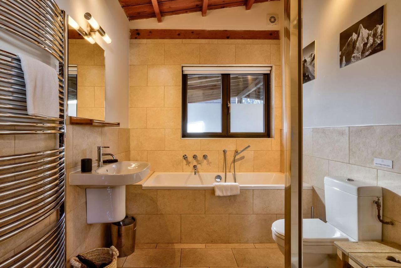 Chalet Chalet Alpins Alpes Travel Mont Blanc Views Sleeps 6-8 Chamonix