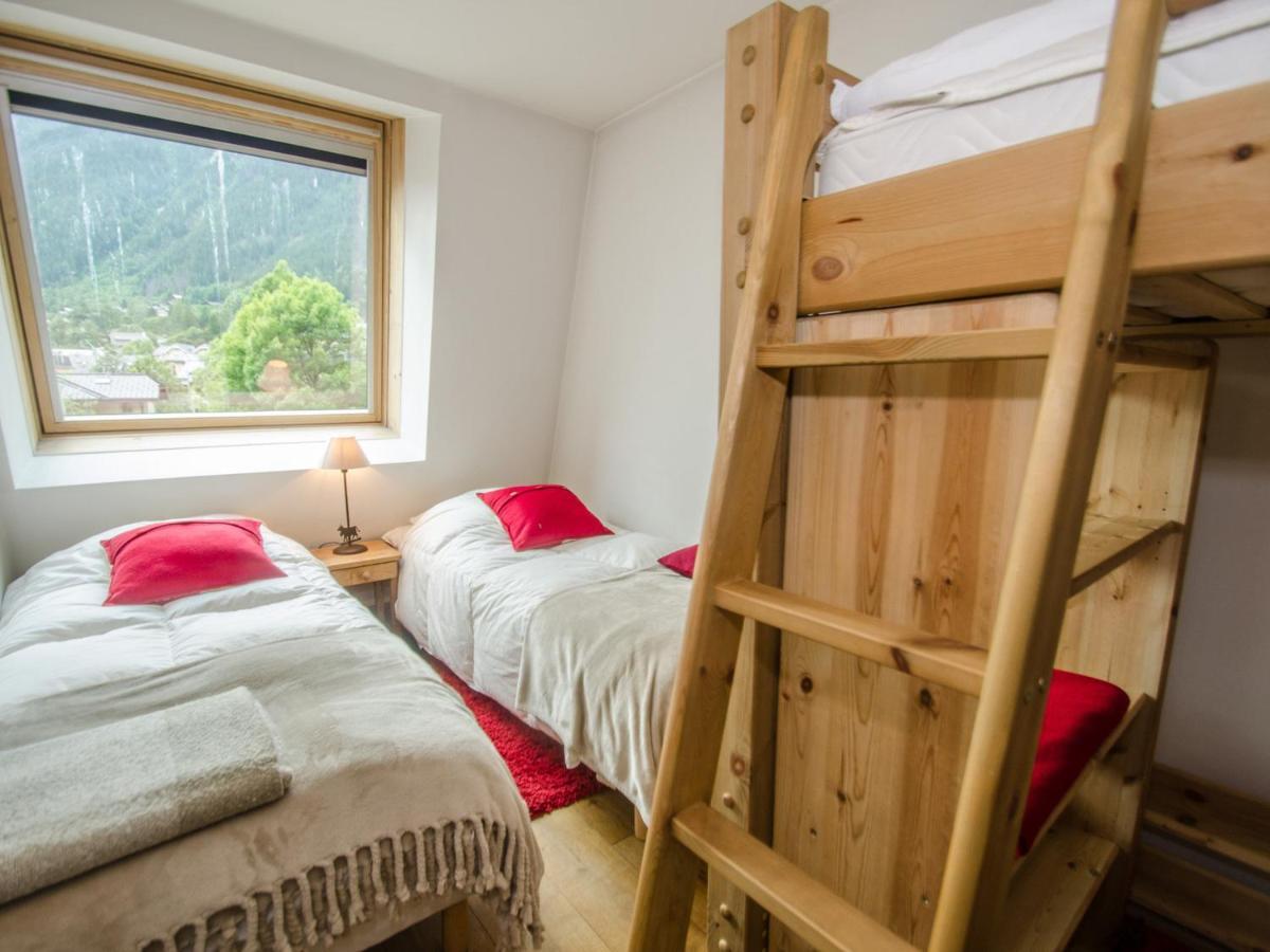 Superbe 3 Etoiles A Chamonix, 2 Chambres, Balcon, Cheminee Deco, Parking Et Wi-fi - Fr-1-343-197 Apartment Chamonix