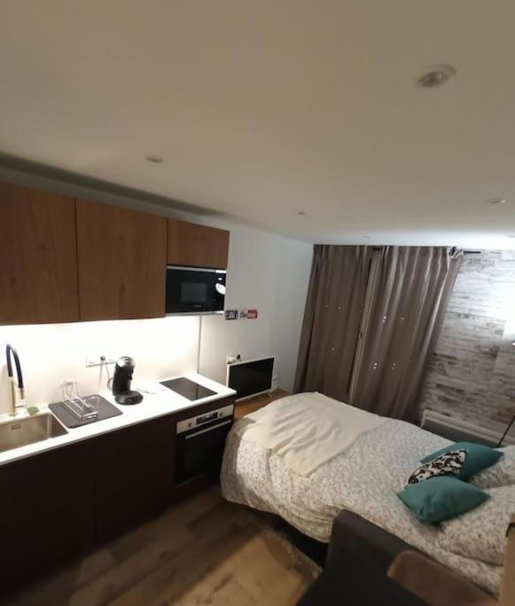Le Sasha Apartment *