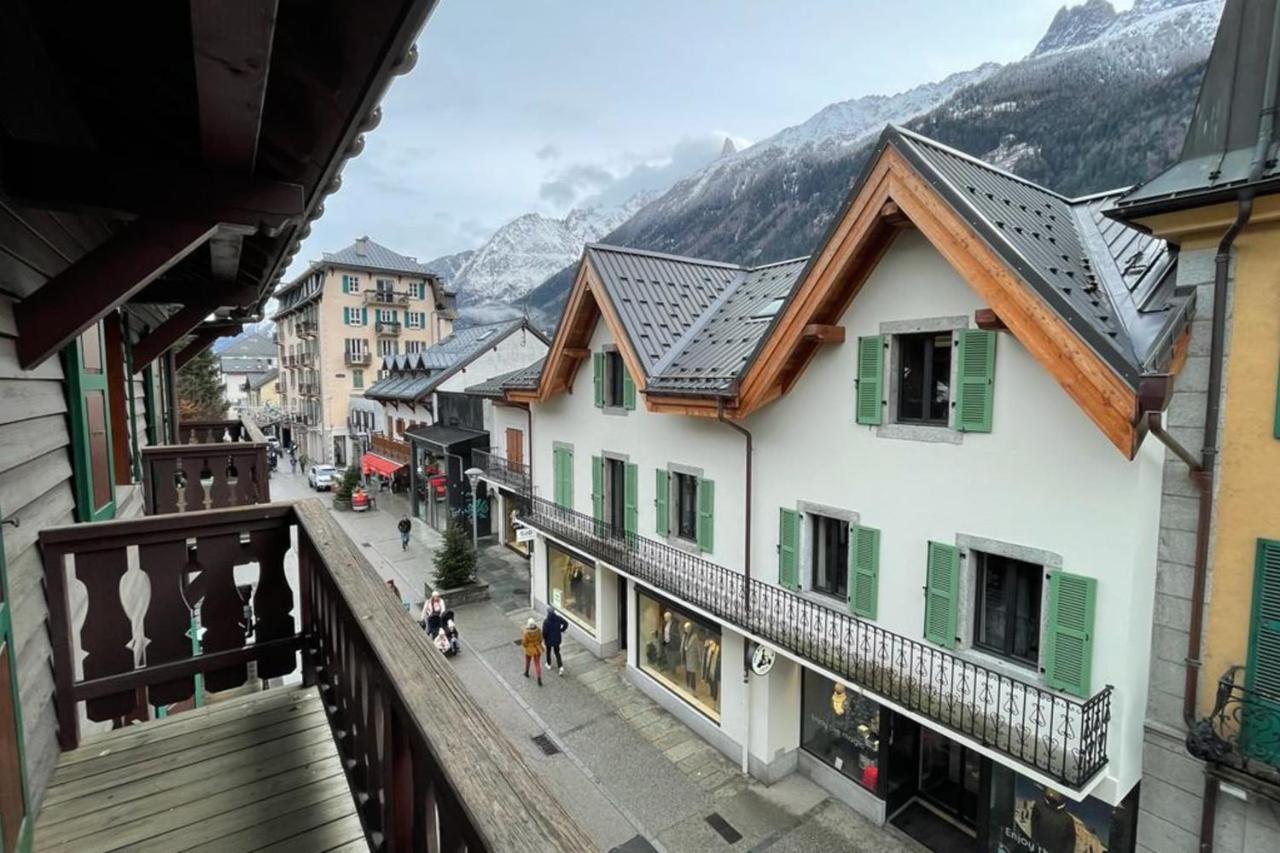 Large In - Close To The Slopes