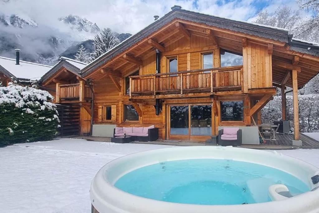 Chalet Les Drus - Luxury Chalet For 8