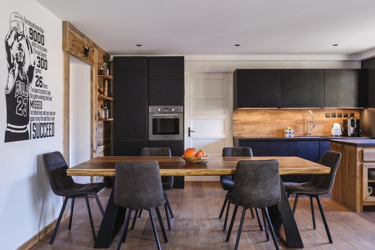 Chalet Benoit - Modern 8 Pax Free Parking Mountain View - By Cozee *