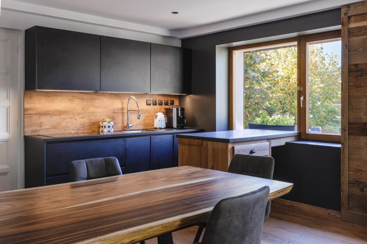 Chalet Benoit - Modern 8 Pax Free Parking Mountain View - By Cozee Chamonix
